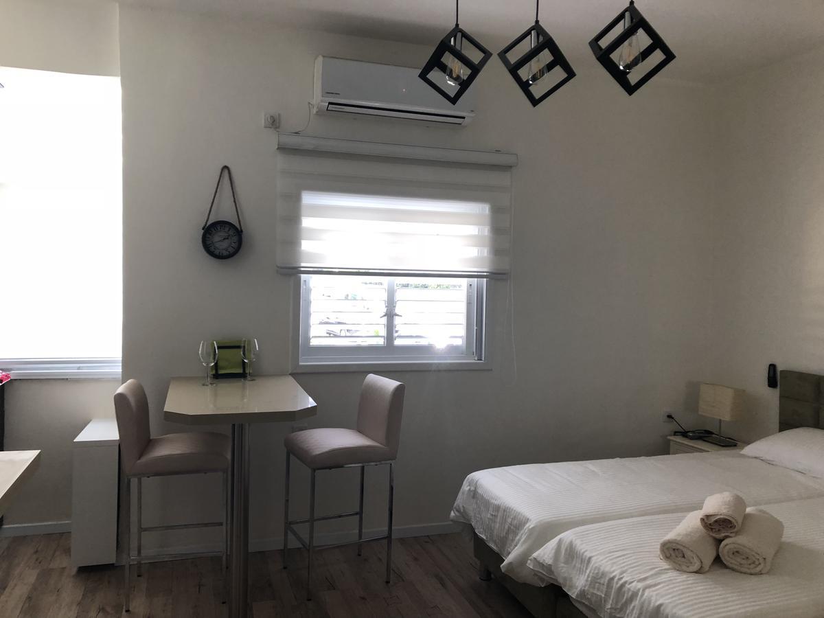 Studio Apartment In Bat-Yam 巴特亚姆 外观 照片